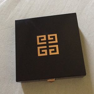 Givenchy healthy glow powder